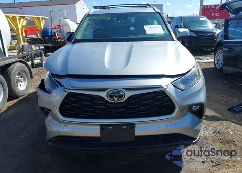 2022 Toyota Highlander Xle z USA, uszkodzony, nr VIN 5TDGZRBH4NS575217
